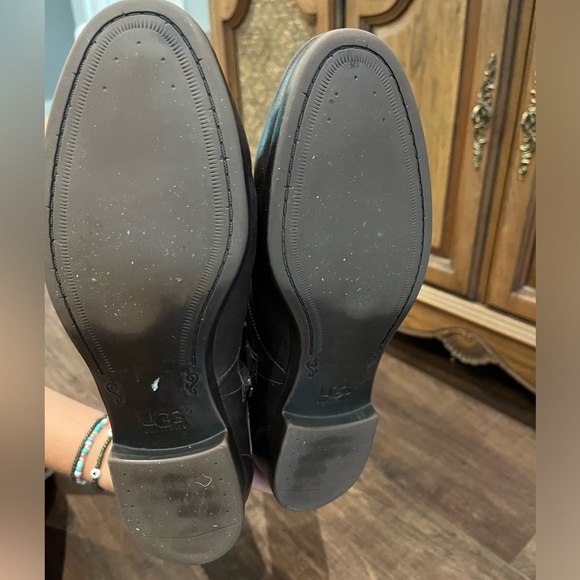 UGG Boots size 8.5 - Picture 6 of 8